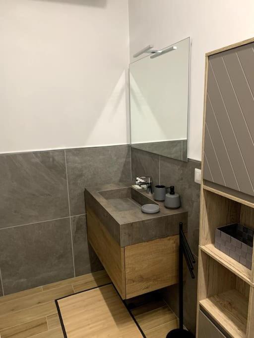 Appartamento Con Terrazzo Sui Tetti Milanesi 외부 사진